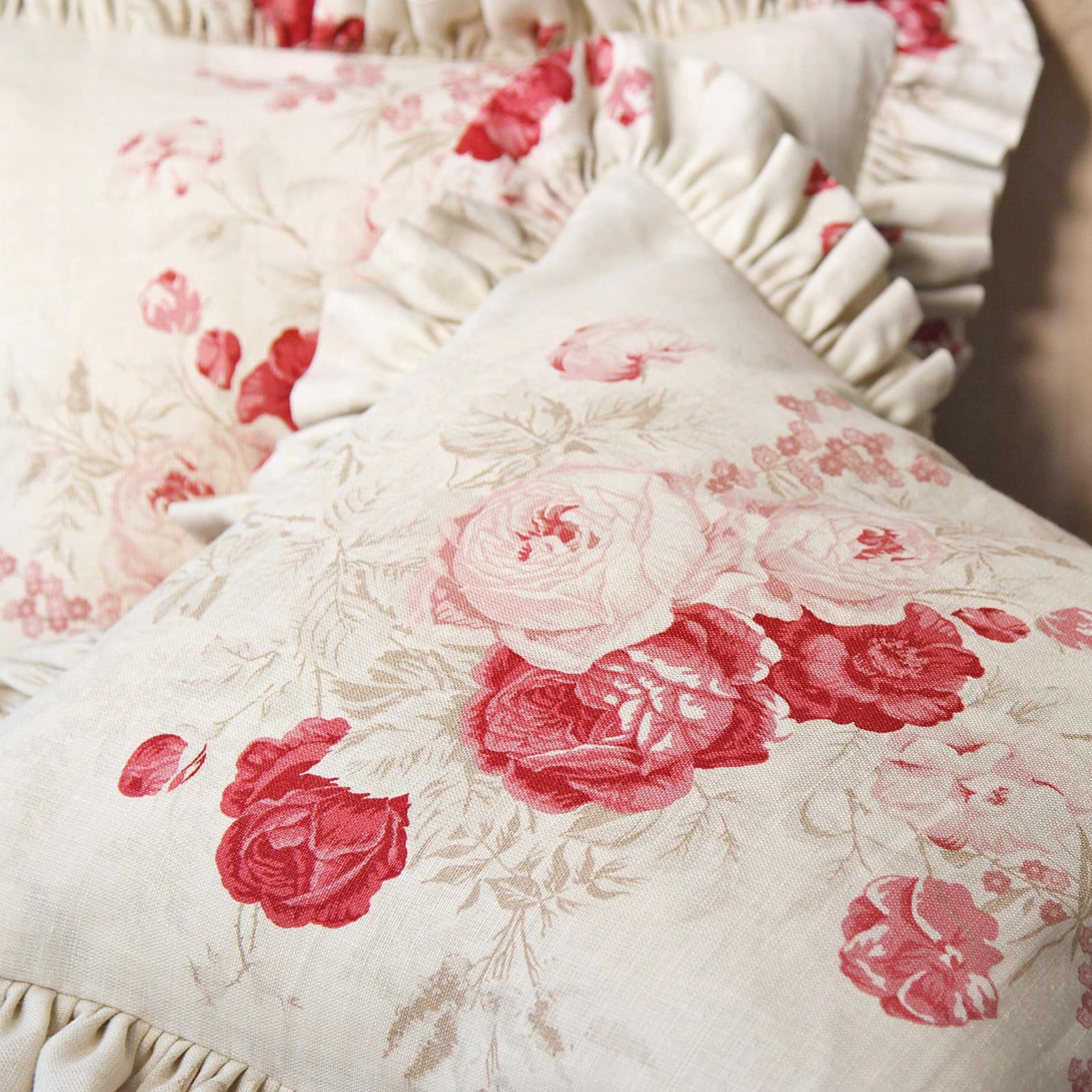 Roses frilled cushion