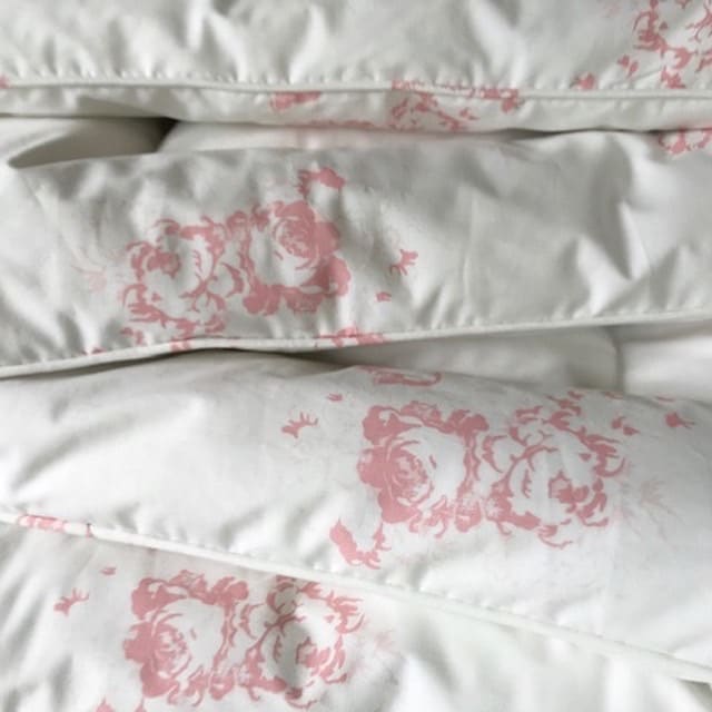 Cabbages & Roses Eiderdown single