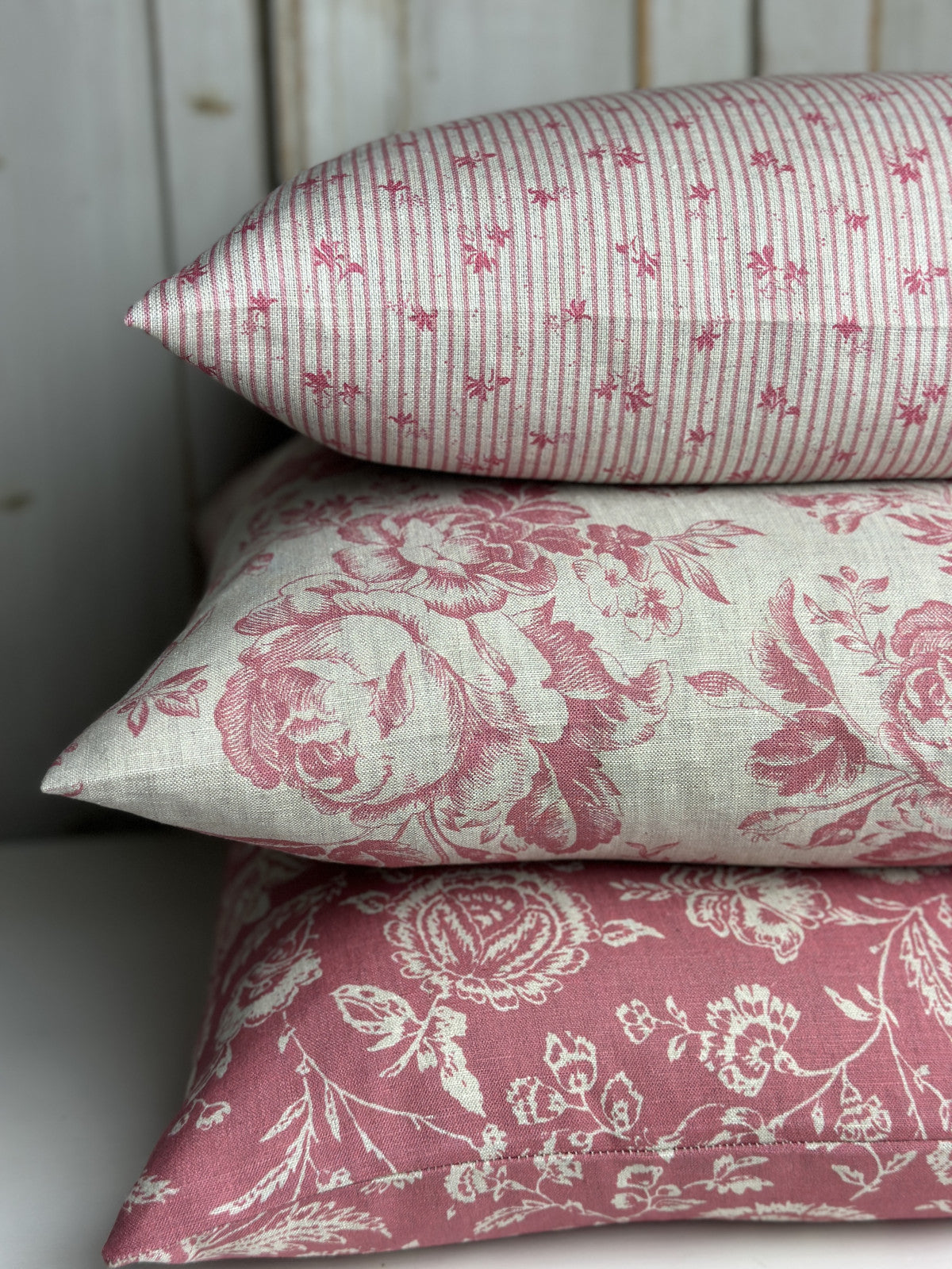 Metro berry on natural linen