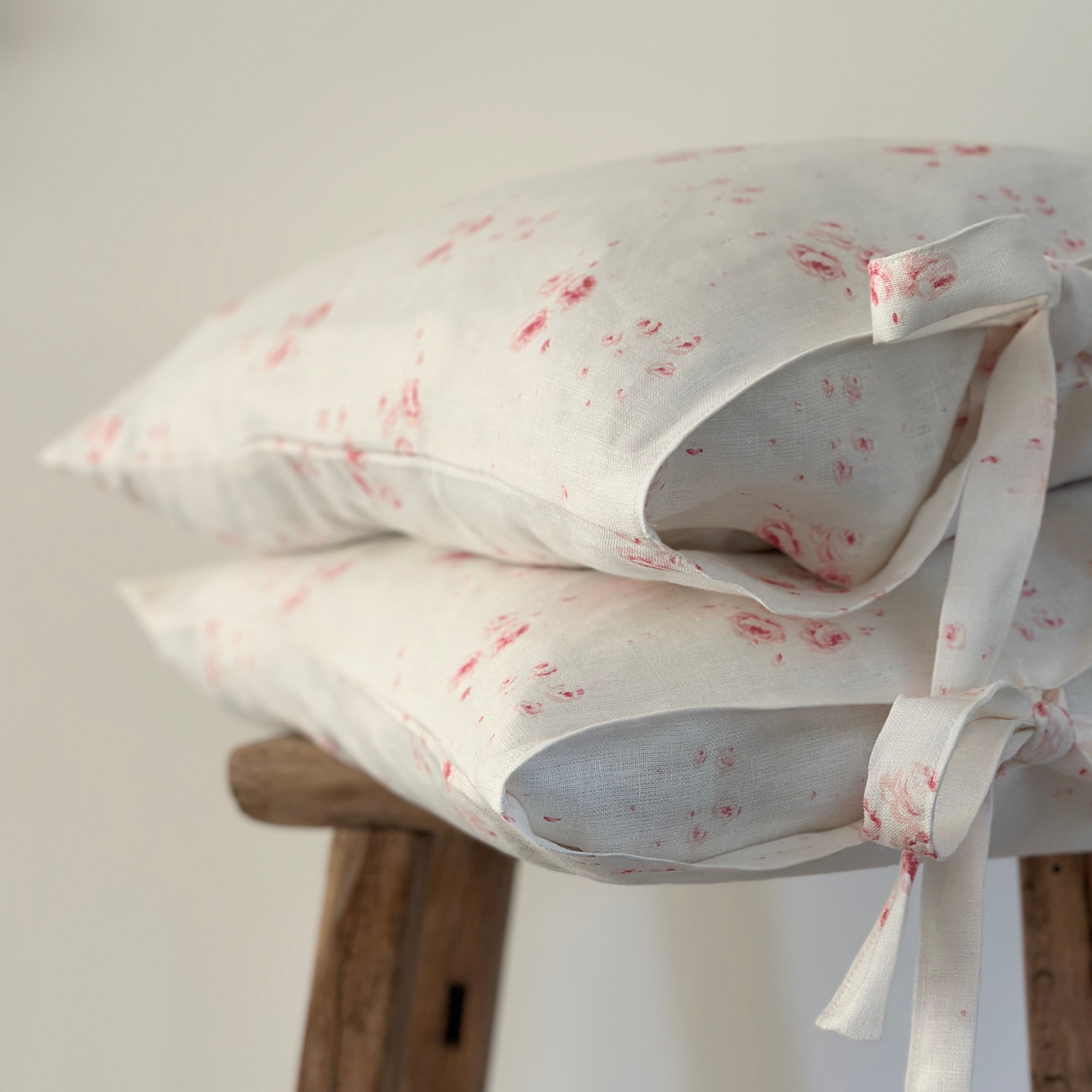 Catherine rose large oblong cushion with ties