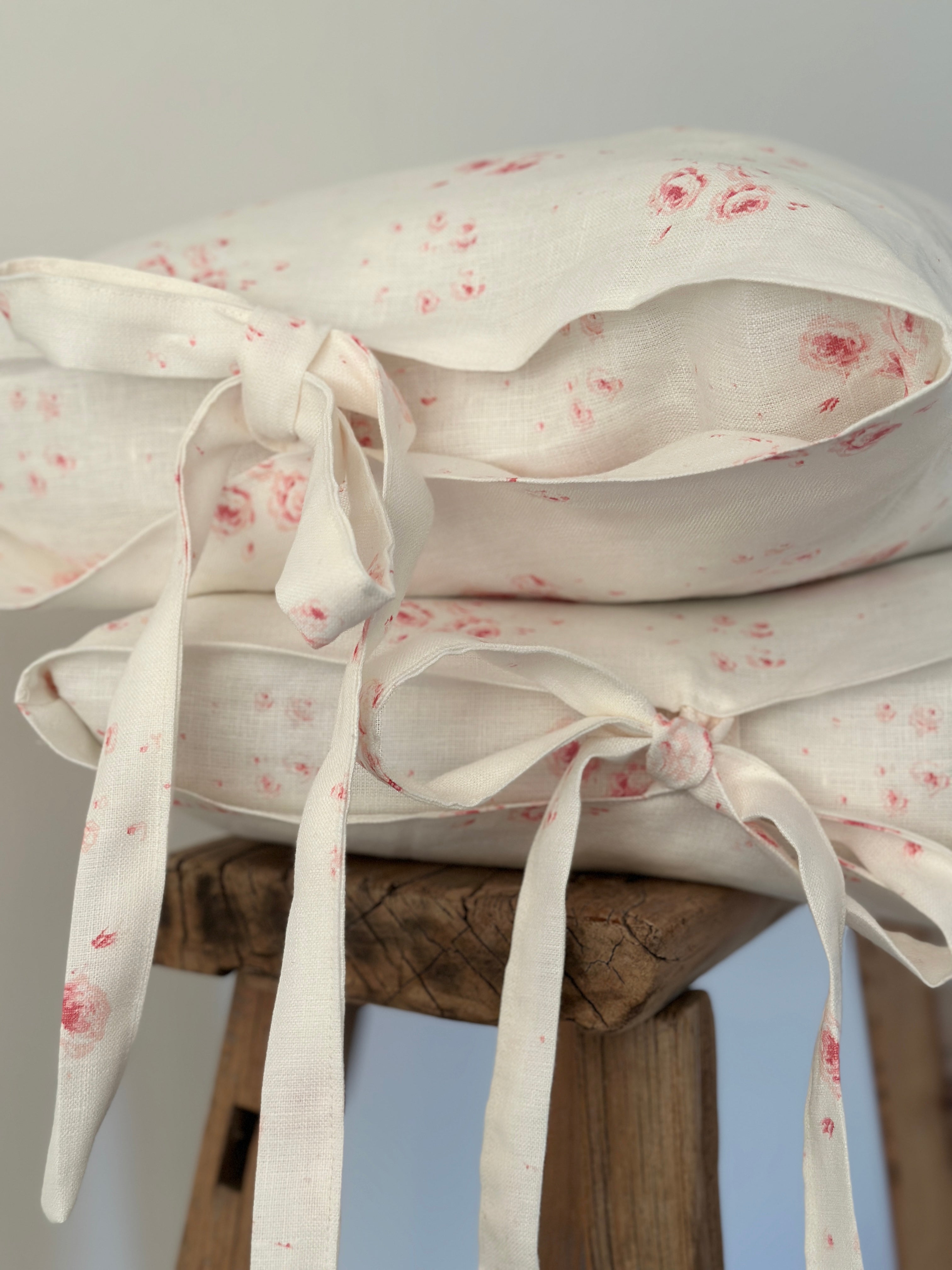 Catherine rose large oblong cushion with ties