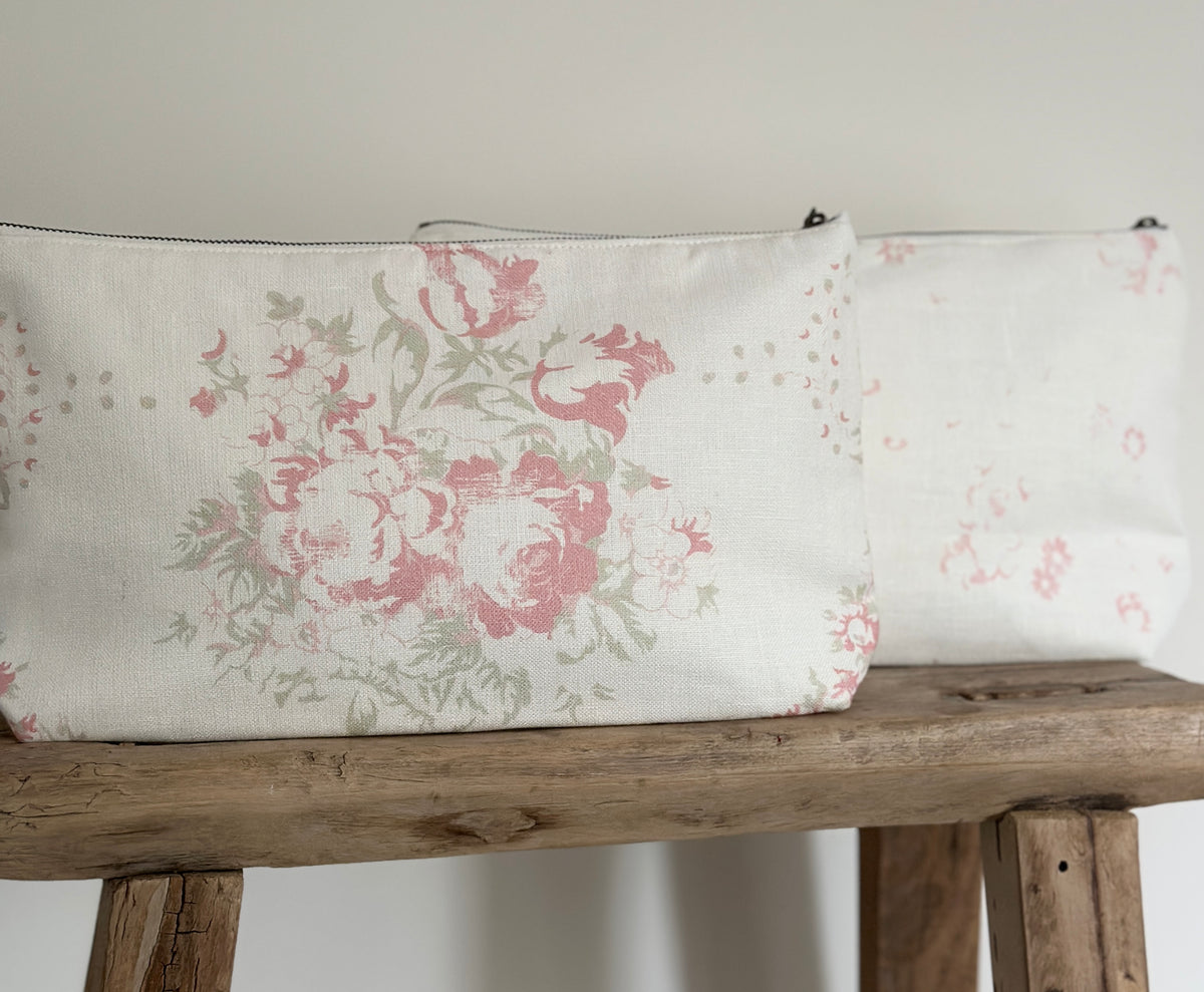 Bees Cosmetic bag