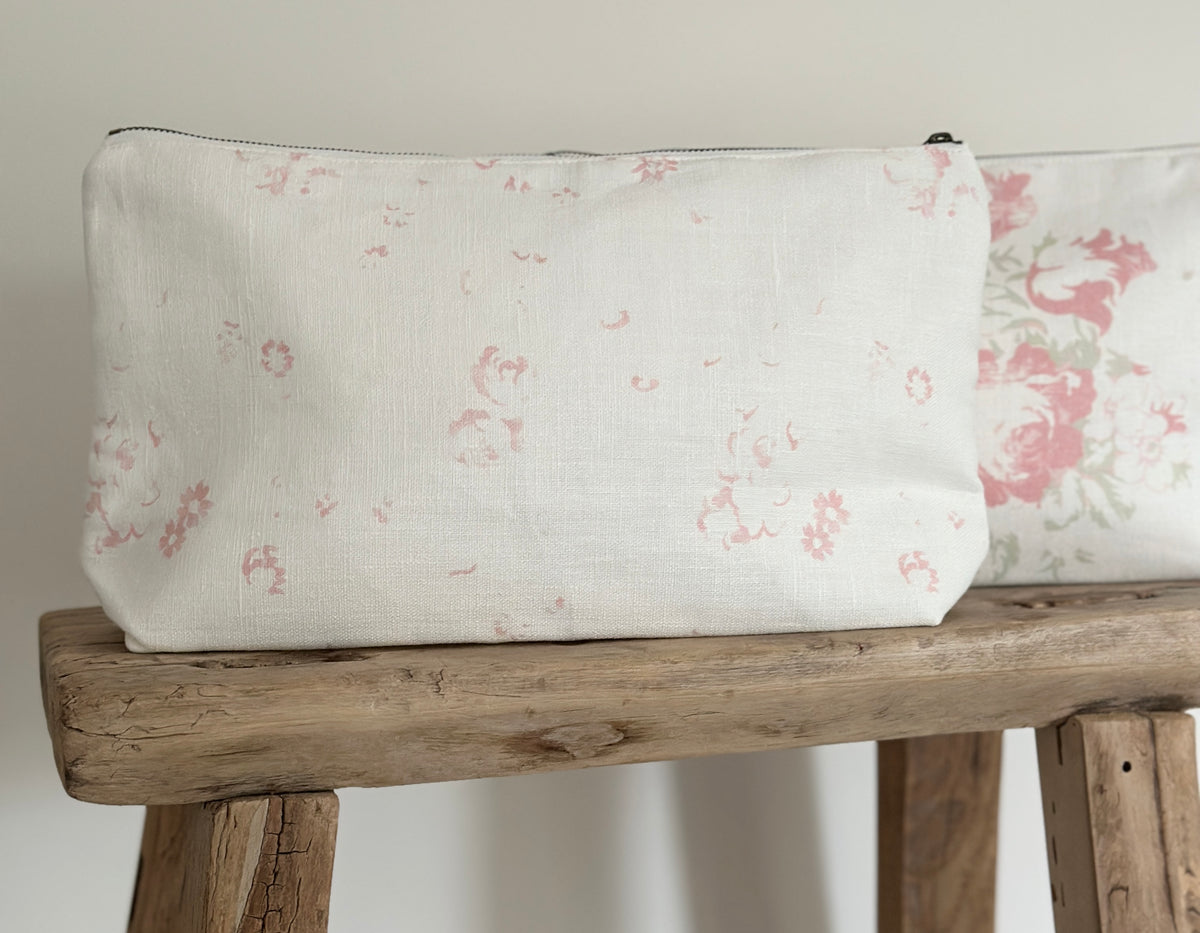Ditsy toiletry bag