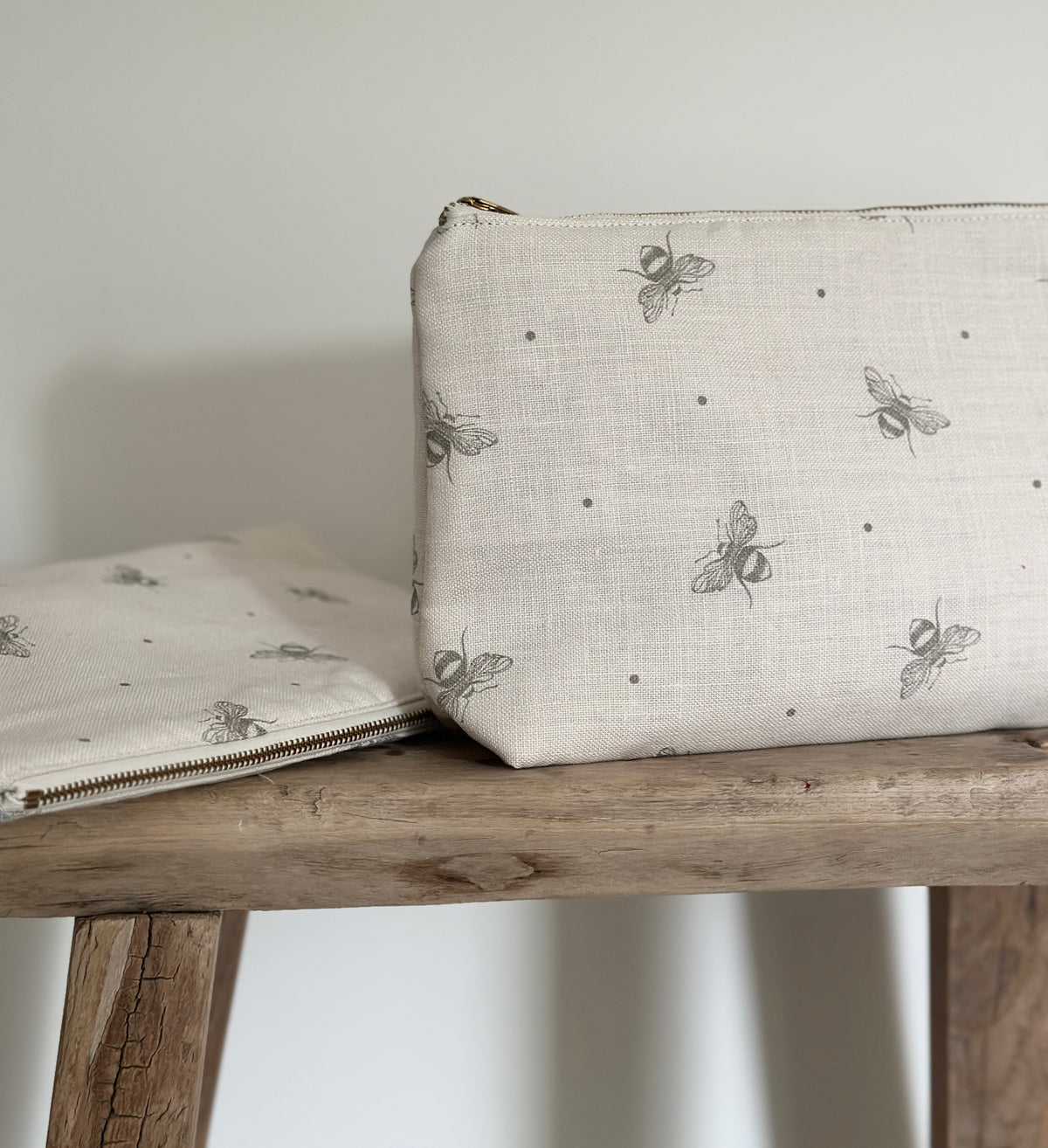 Bees toiletry bag