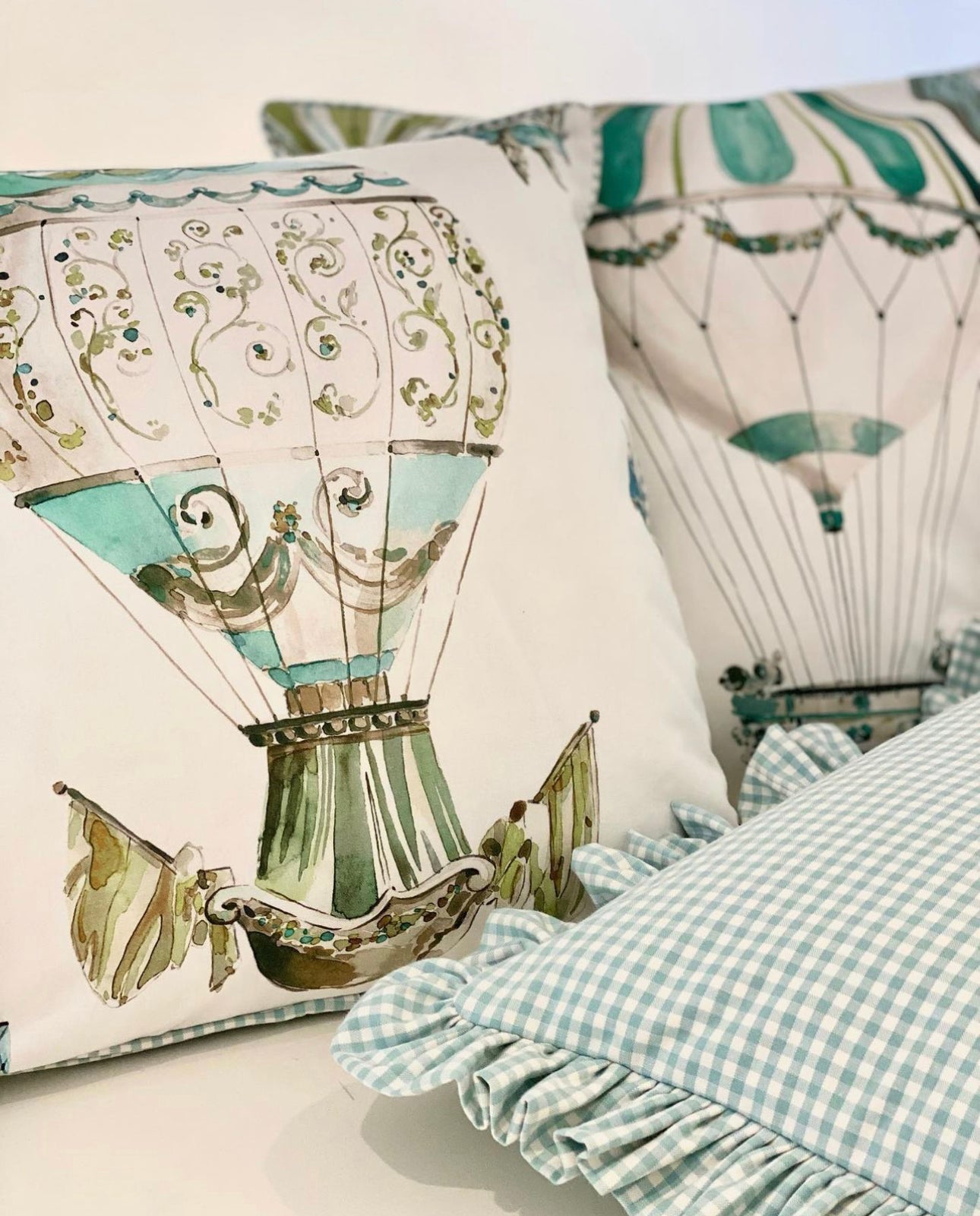 Hot air balloon piped cushion