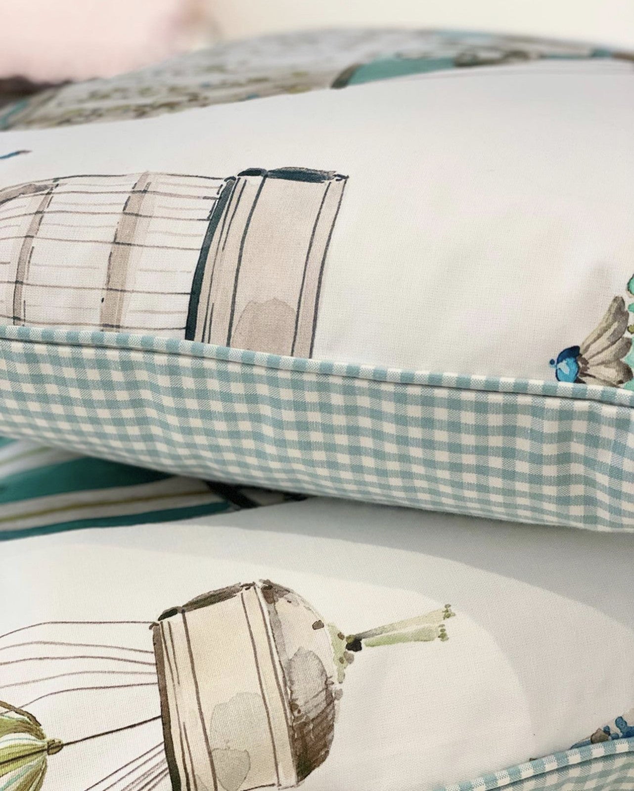 Hot air balloon piped cushion