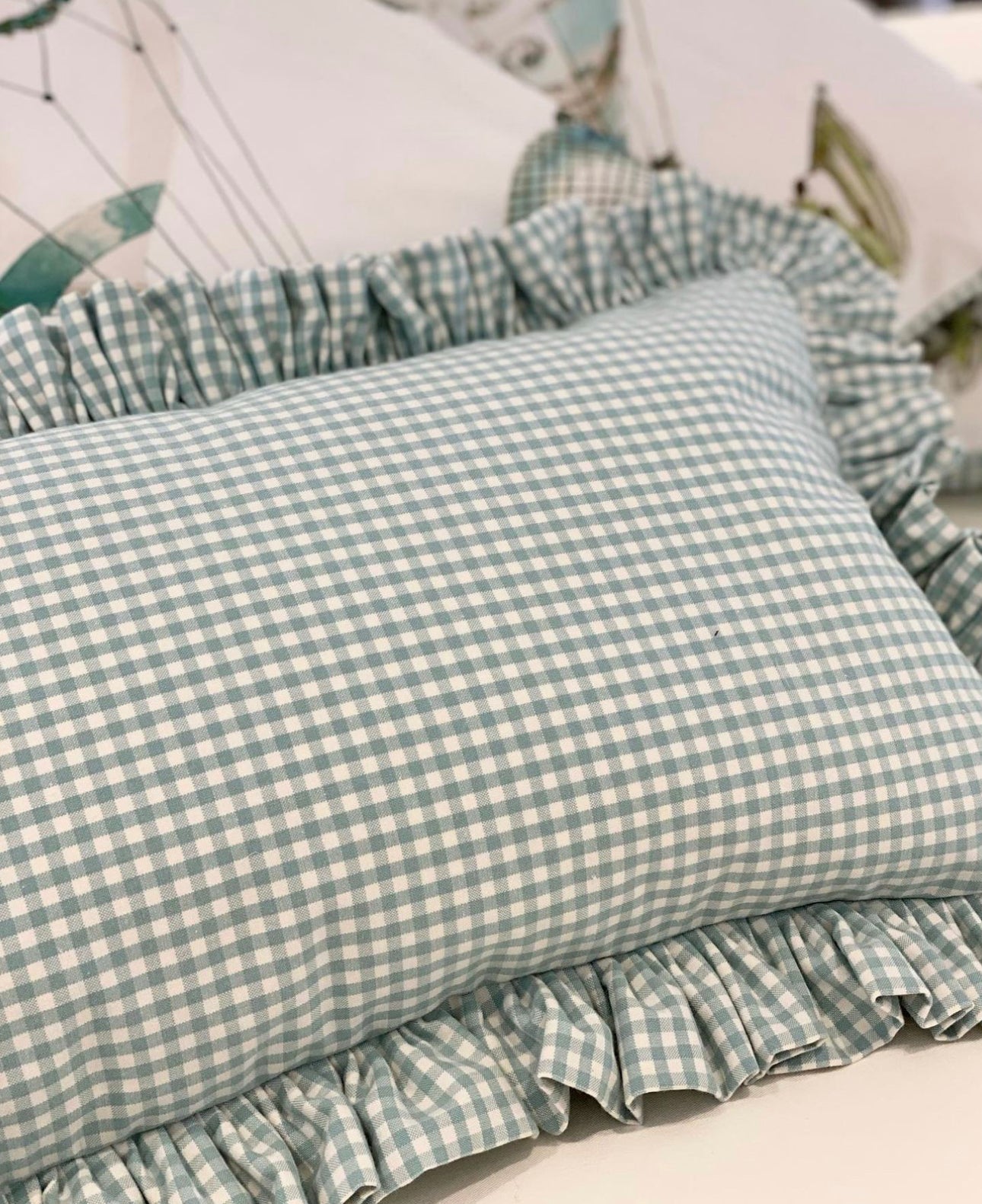 Hot air ballon piped cushion