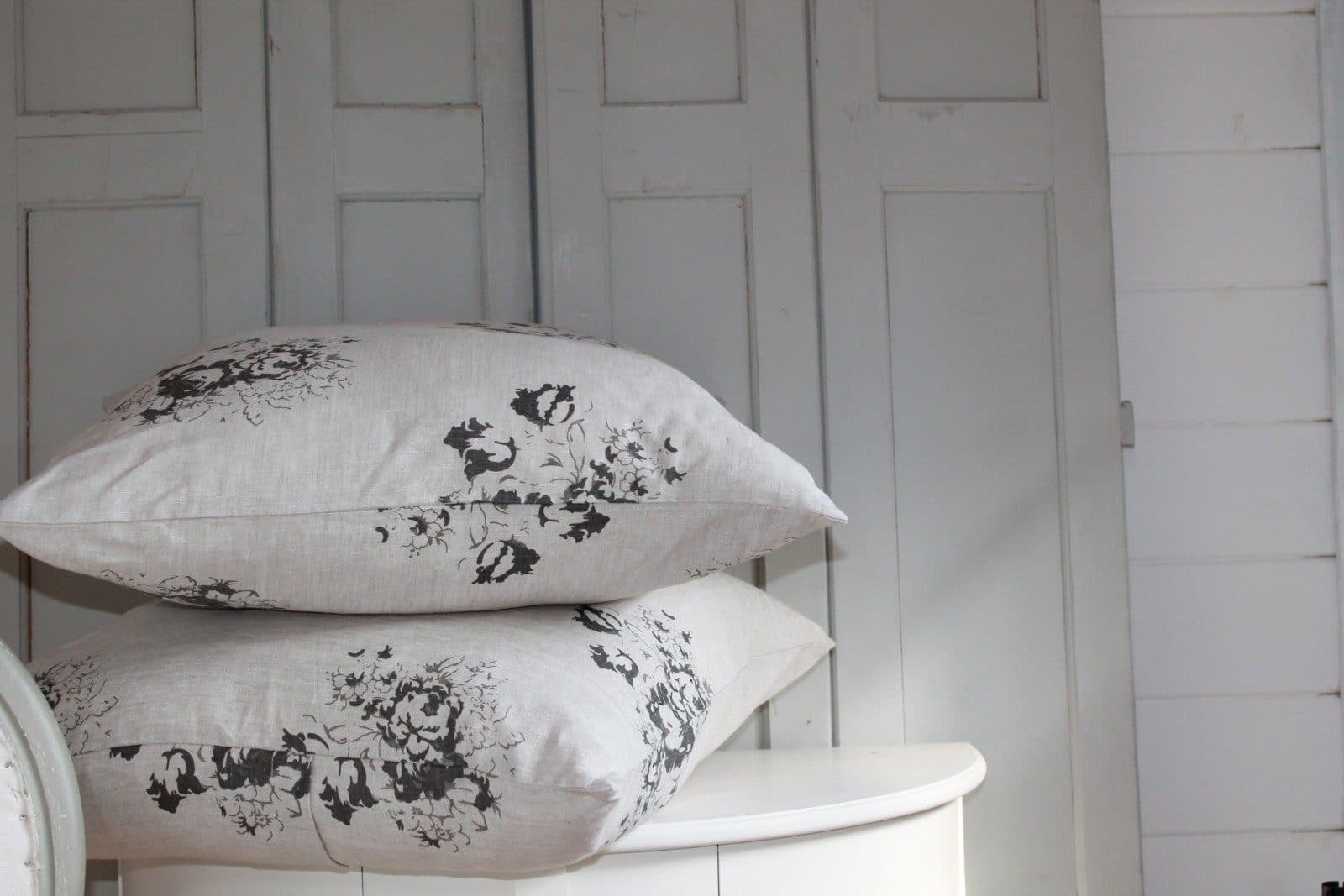 Hatley black cushion