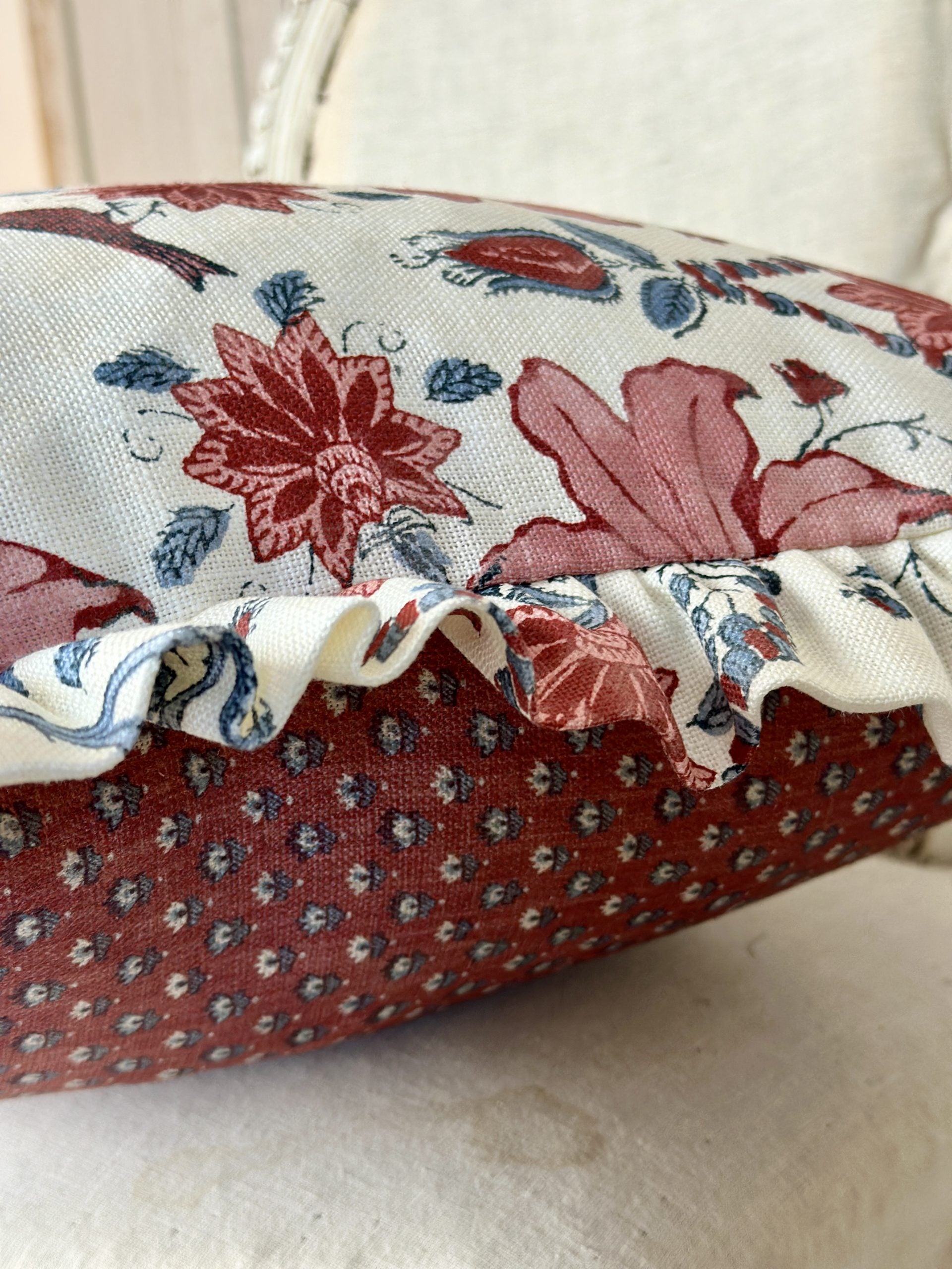 Amoli rouge large friled cushion
