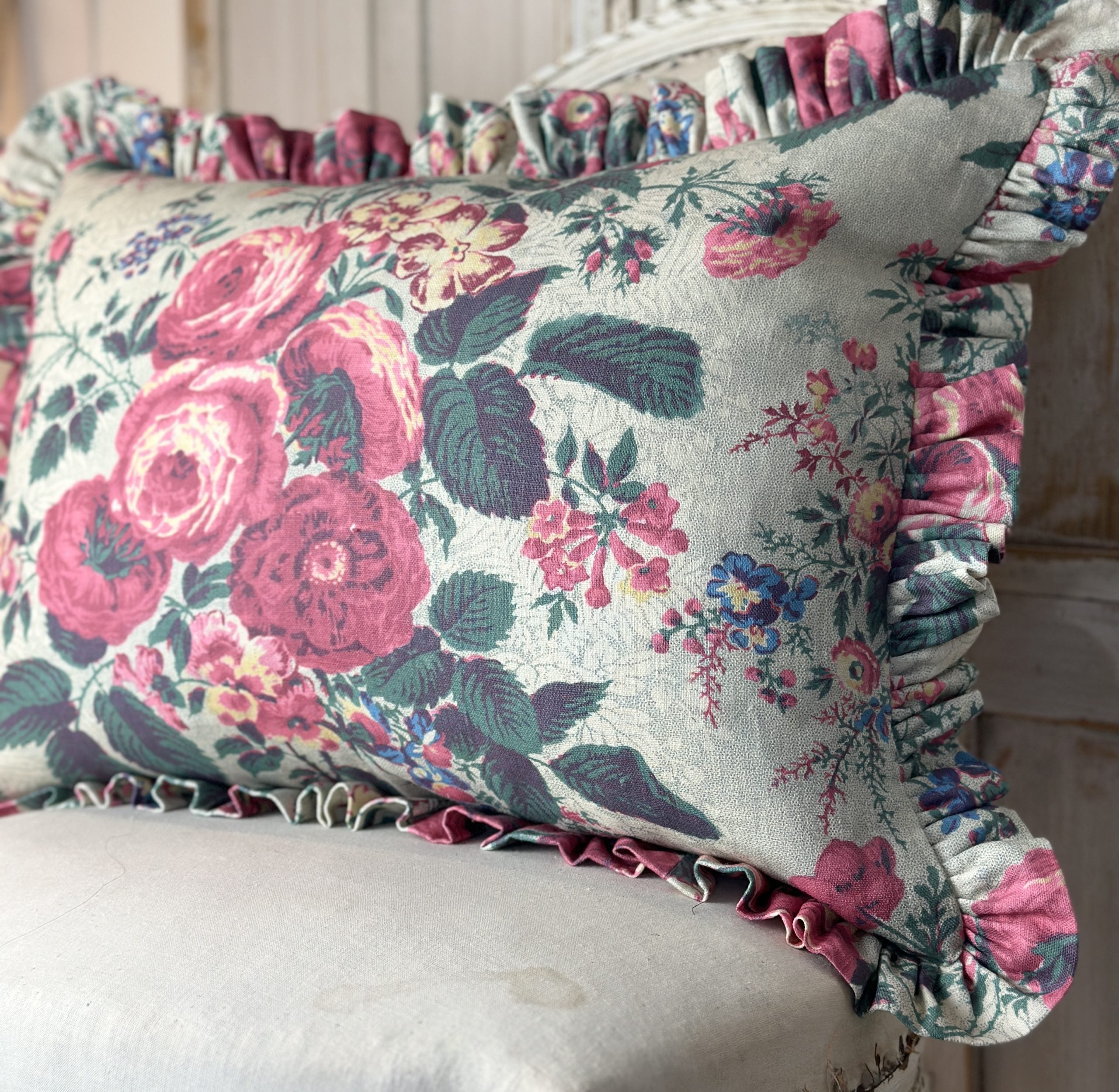 Darcy Large frilled cushion
