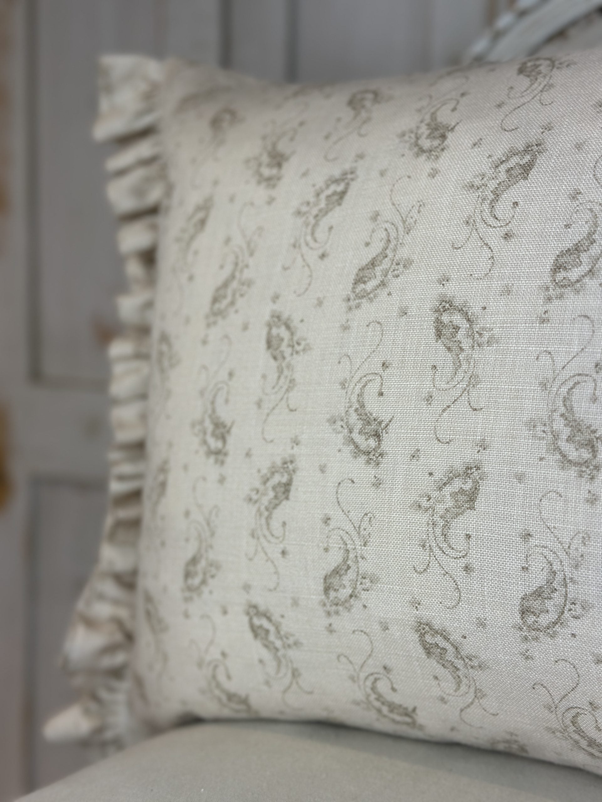 Eliza large obling cushion