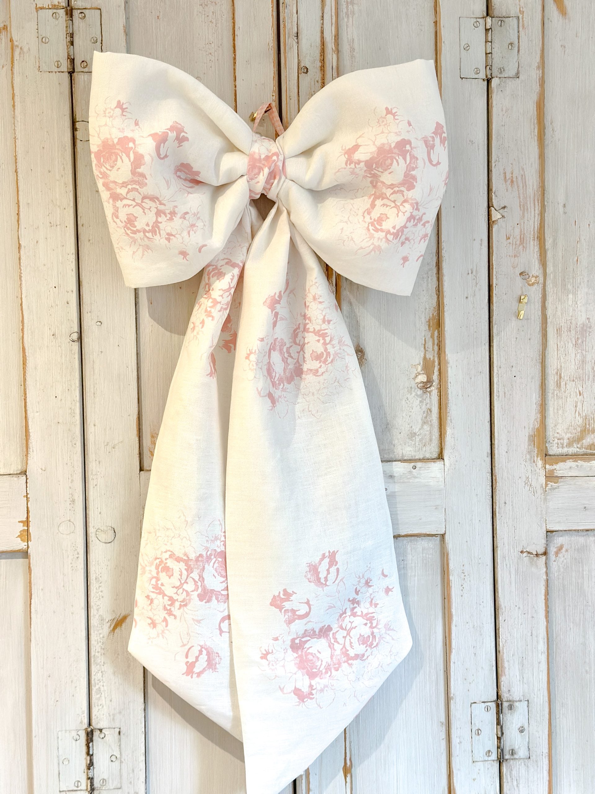 Large Hatley pink linen bow