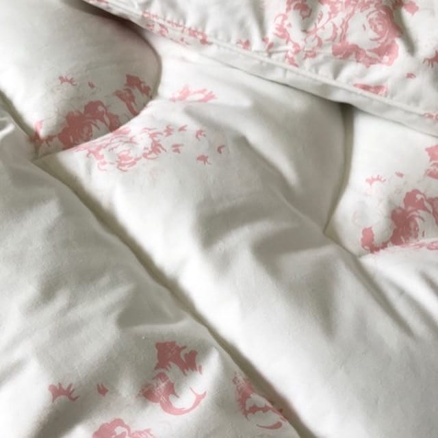Cabbages & Roses Eiderdown single