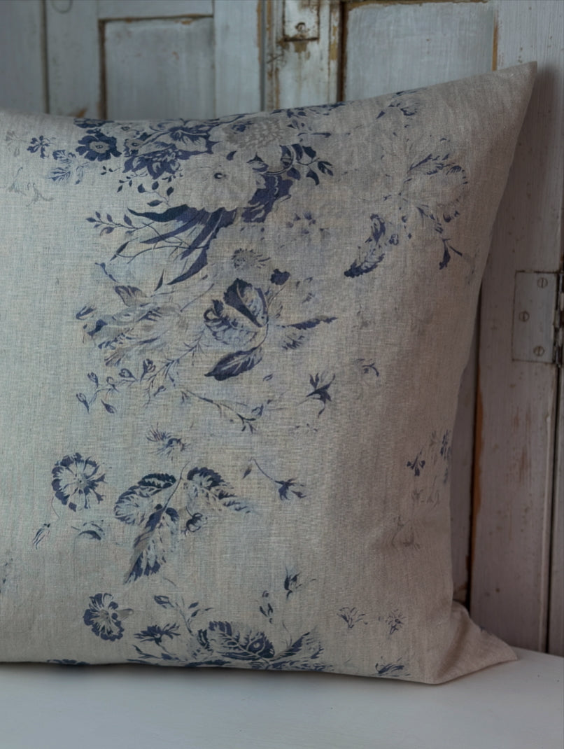 Constance navy cushion