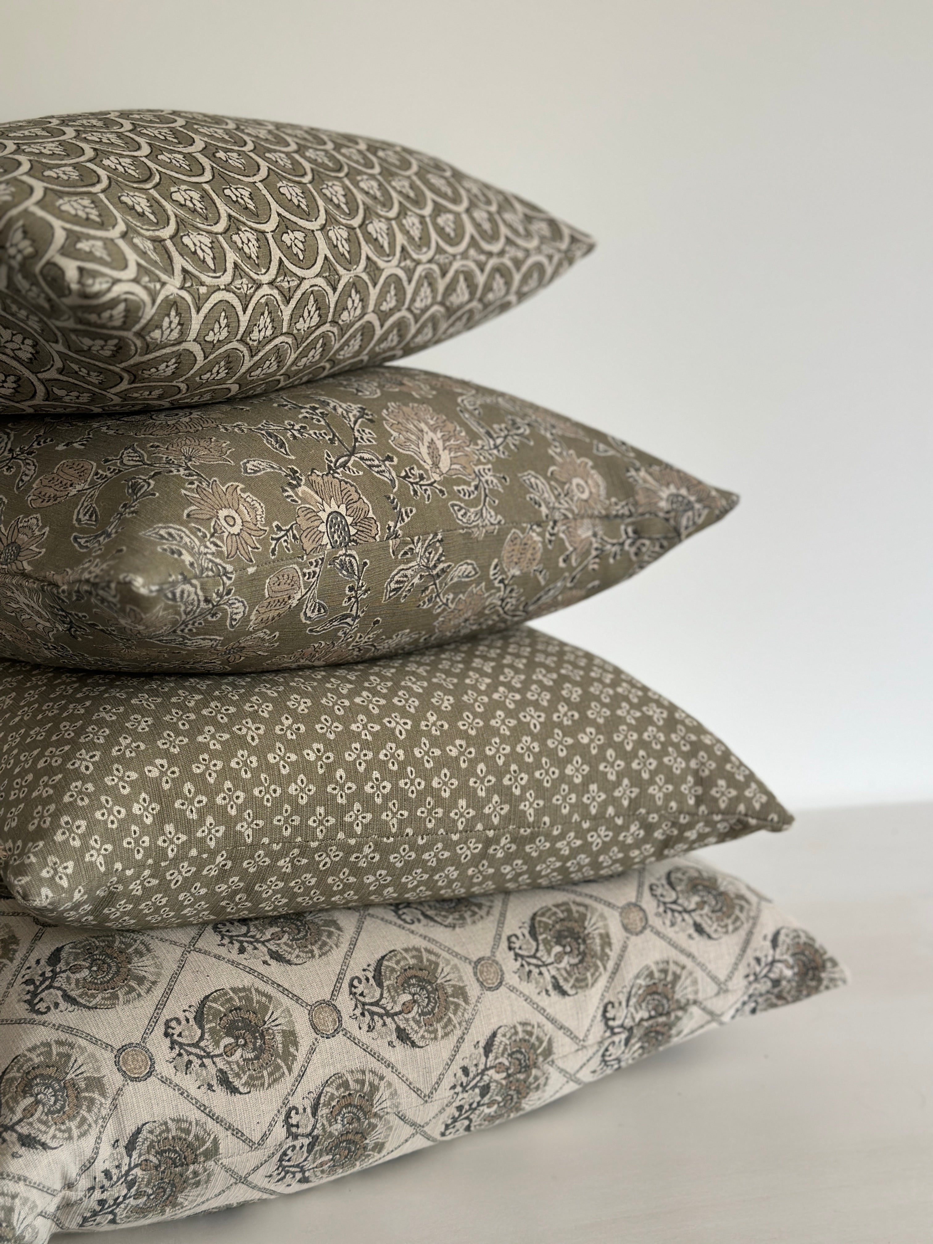 Jaya cushion
