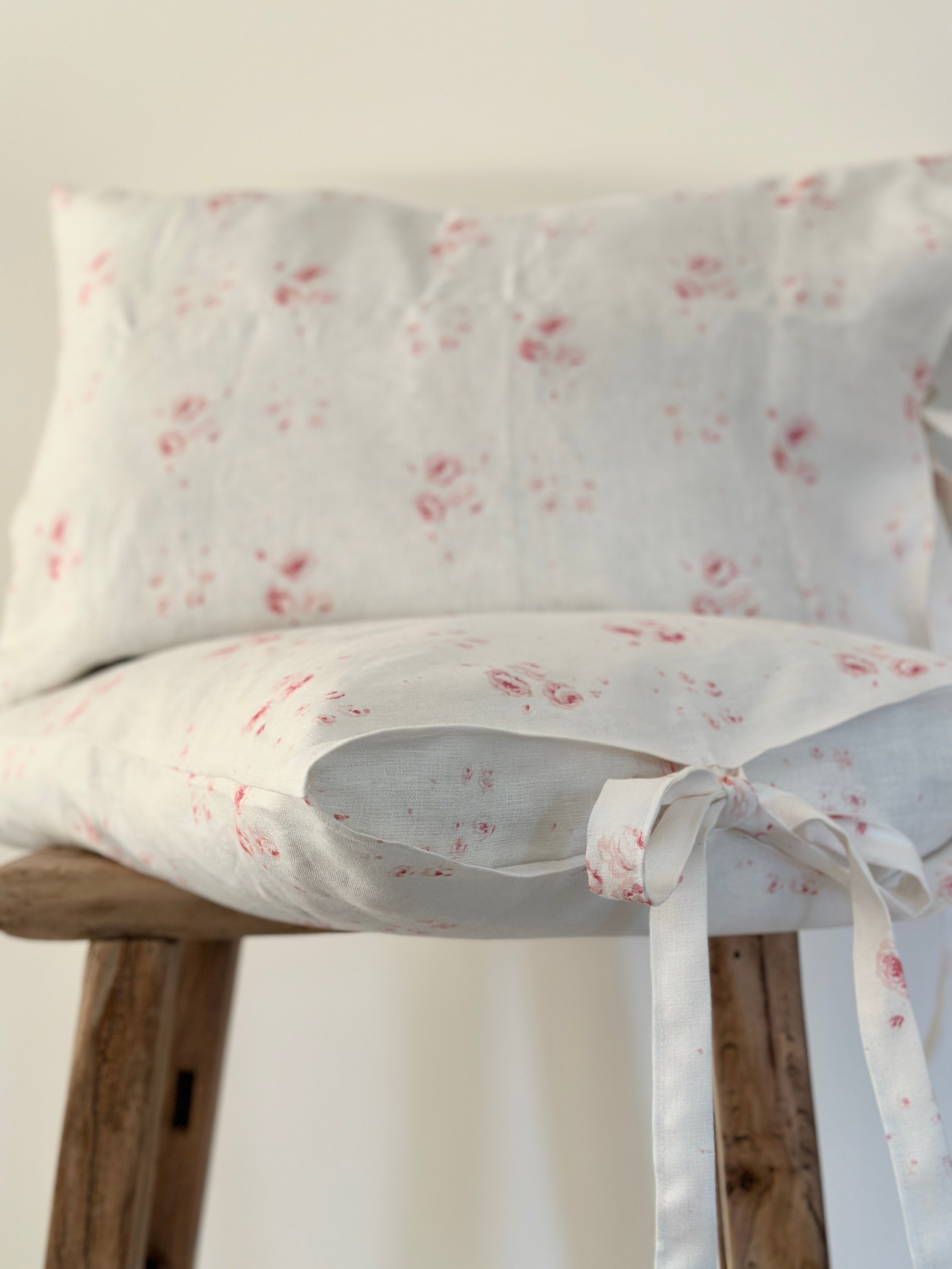 Catherine rose large oblong cushion with ties