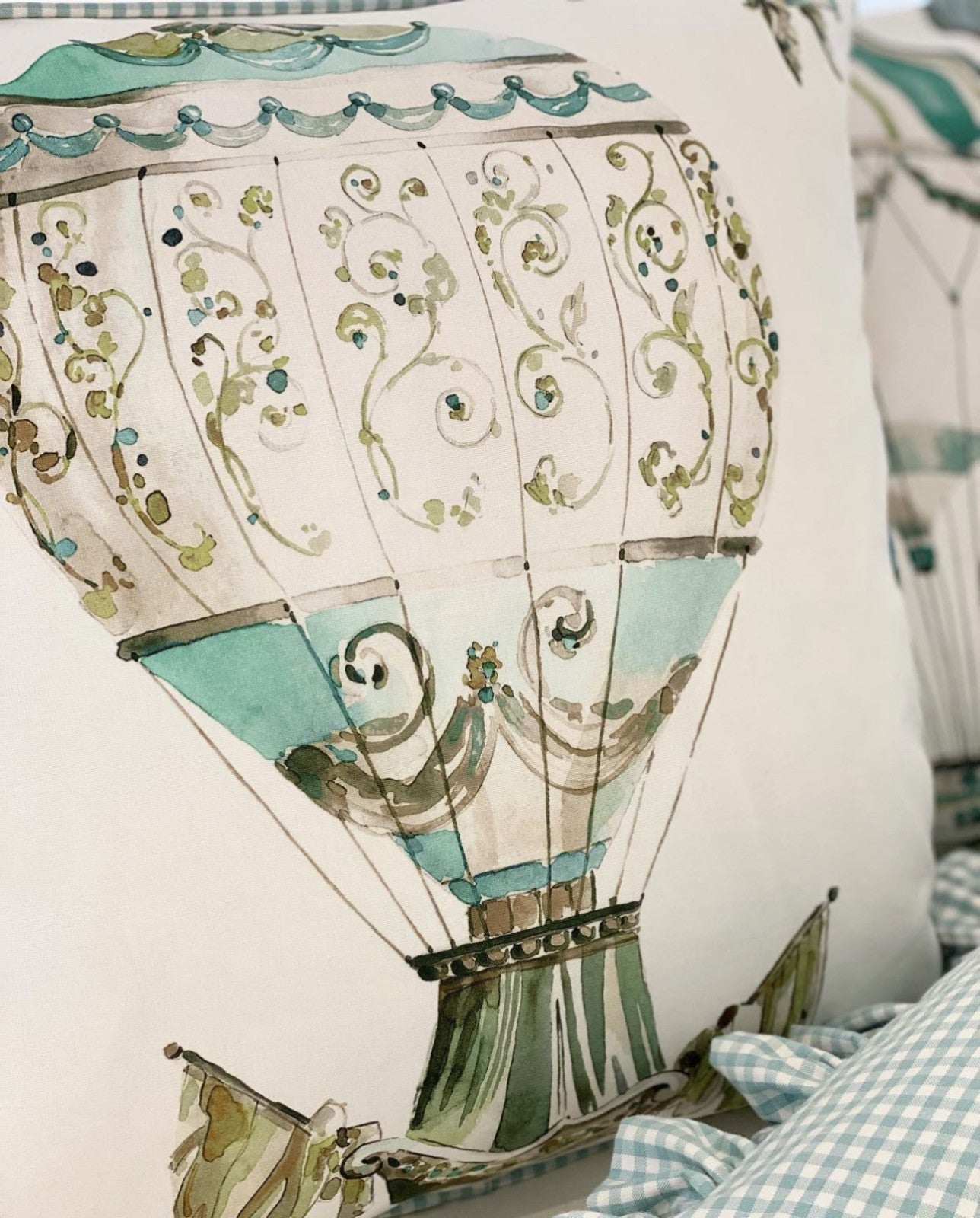 Hot air ballon piped cushion