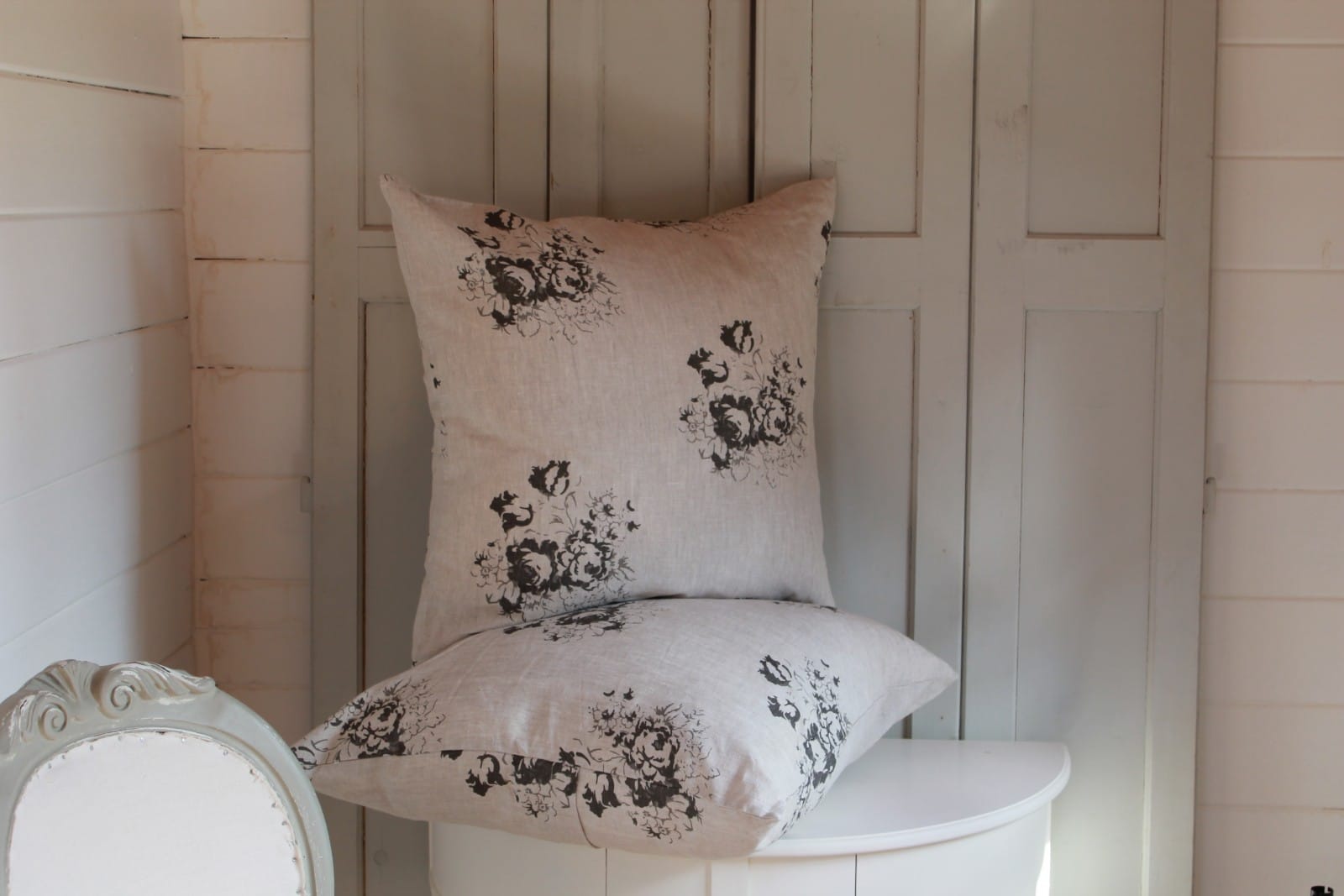 Hatley black cushion