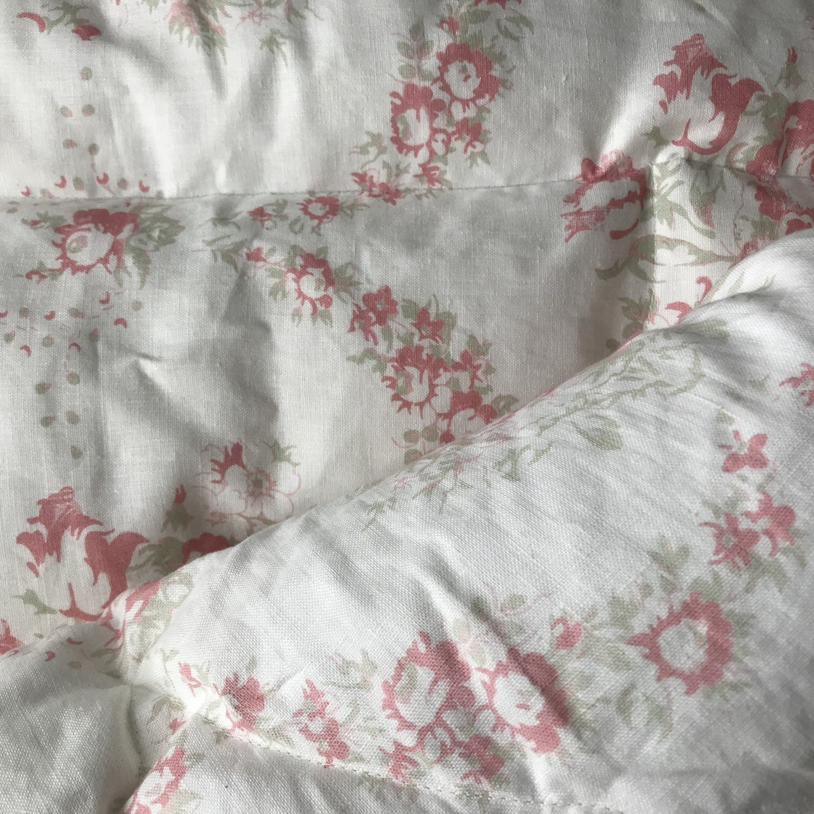 Cabbages & Roses Eiderdown single