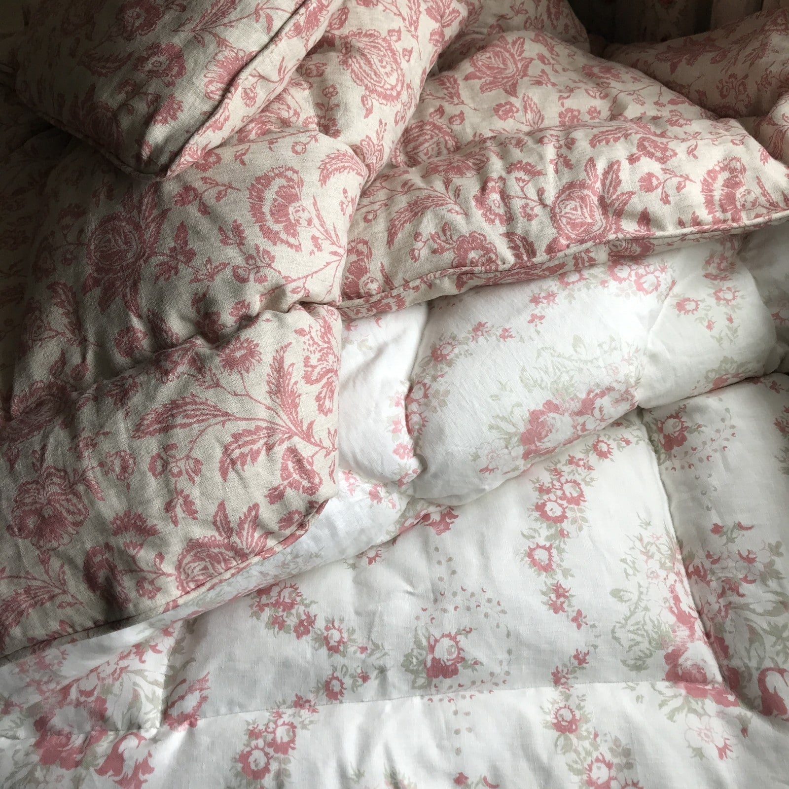 Cabbages & Roses Eiderdown single