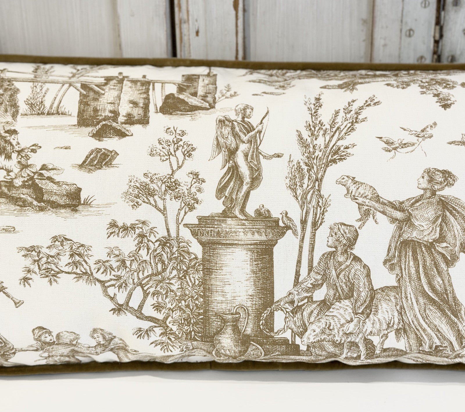 Toile Babtiste Lumber cushion