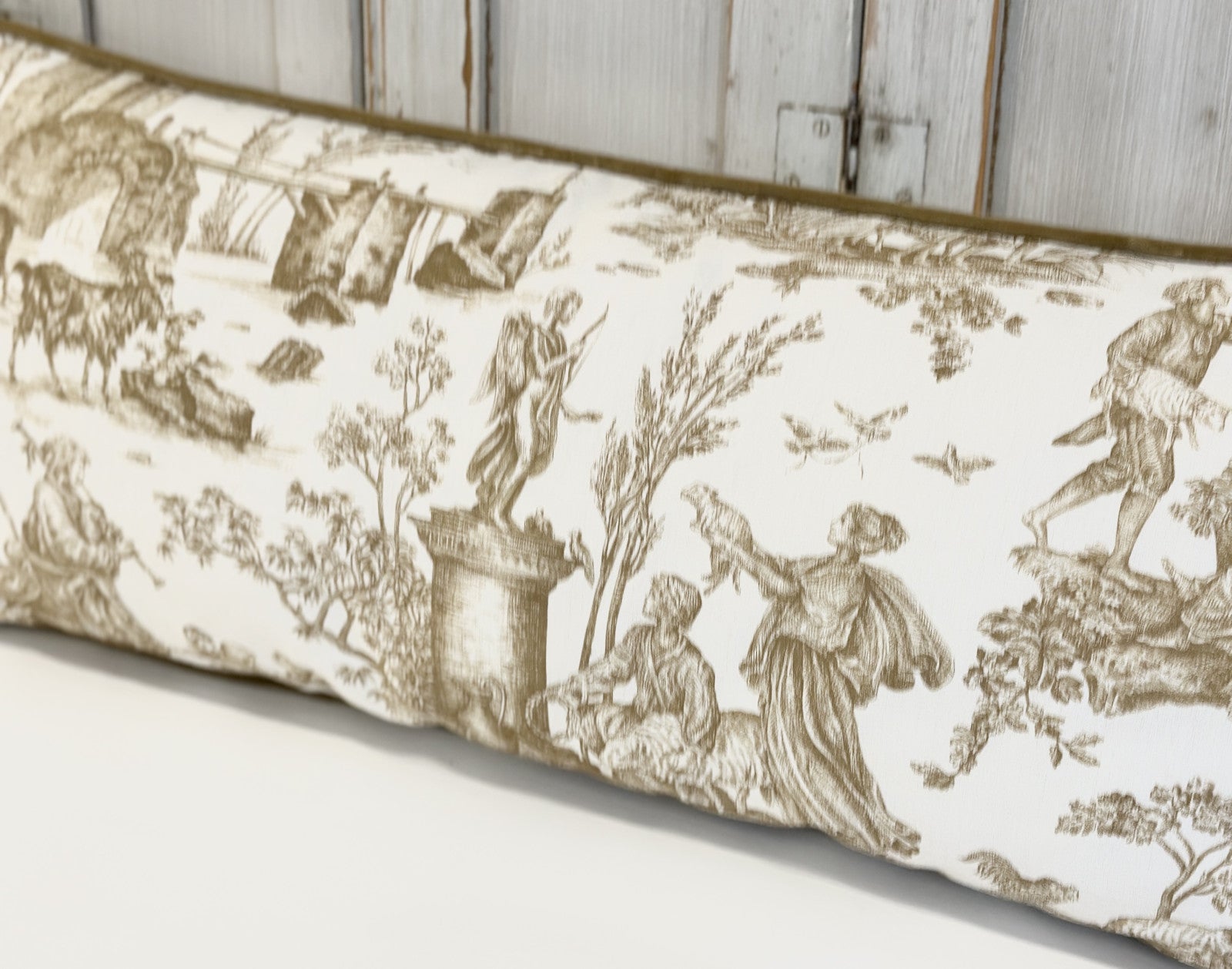 Toile Babtiste Lumber cushion