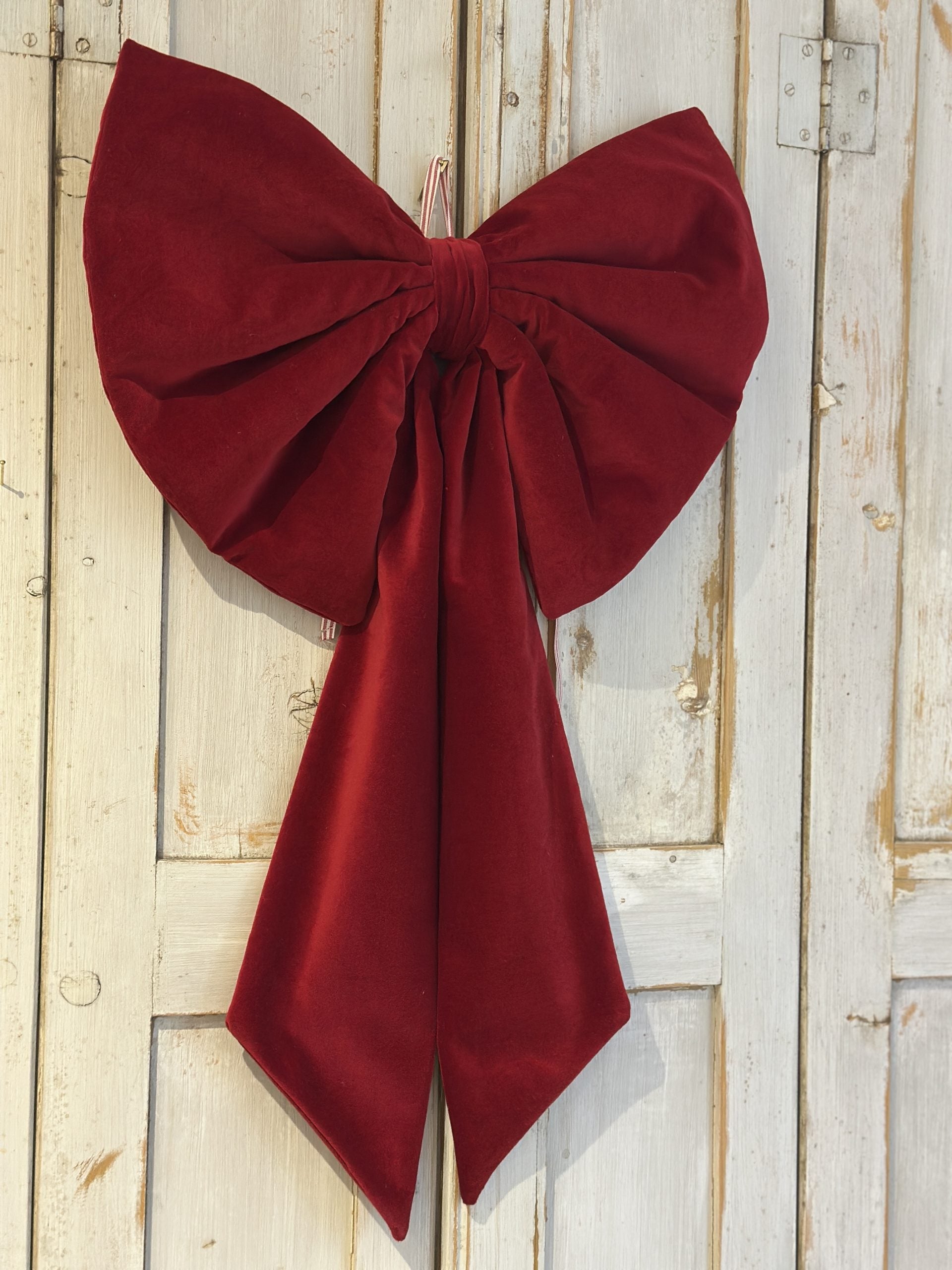 Red velvet padded bow