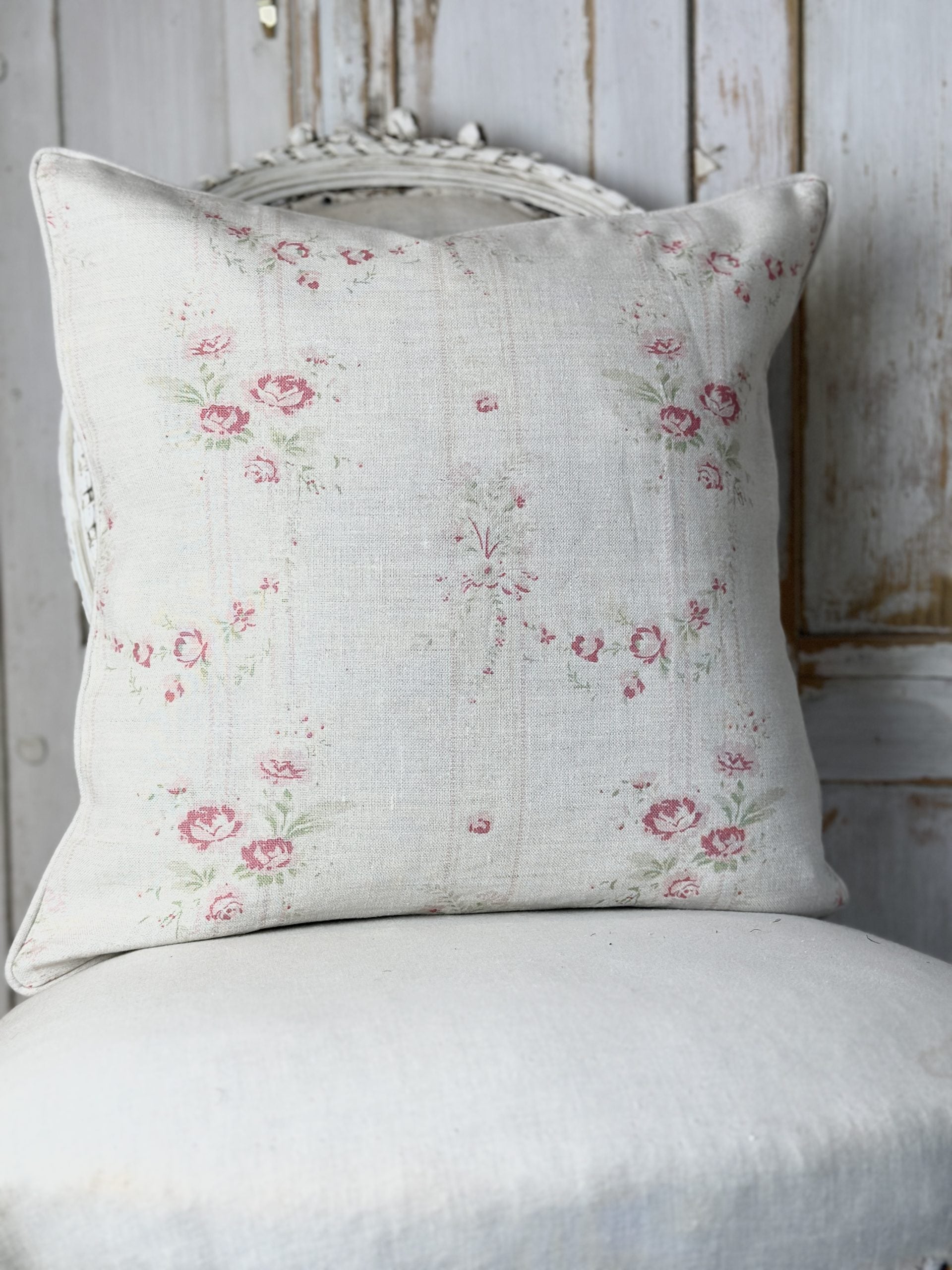 Bella cushion