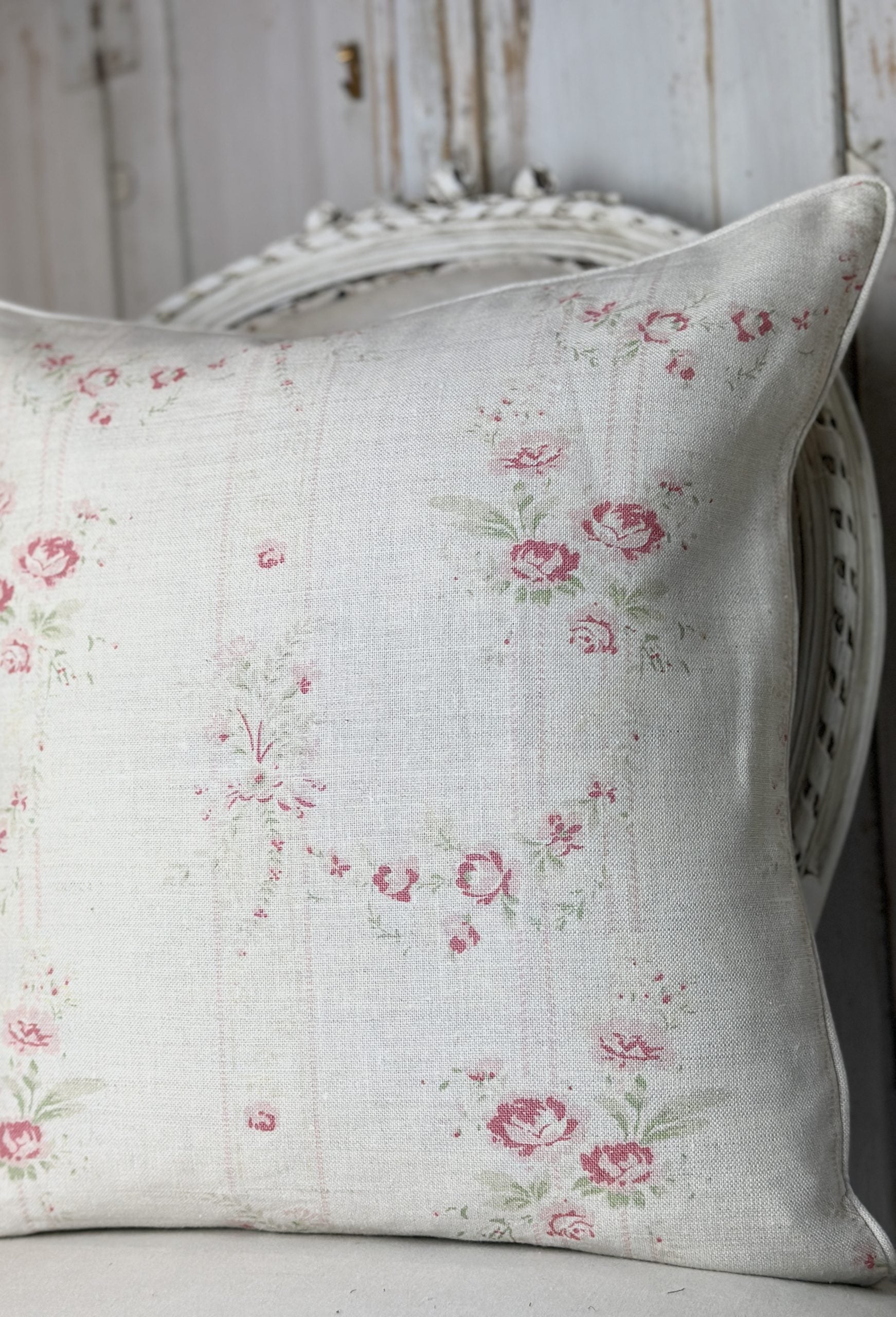 Bella cushion