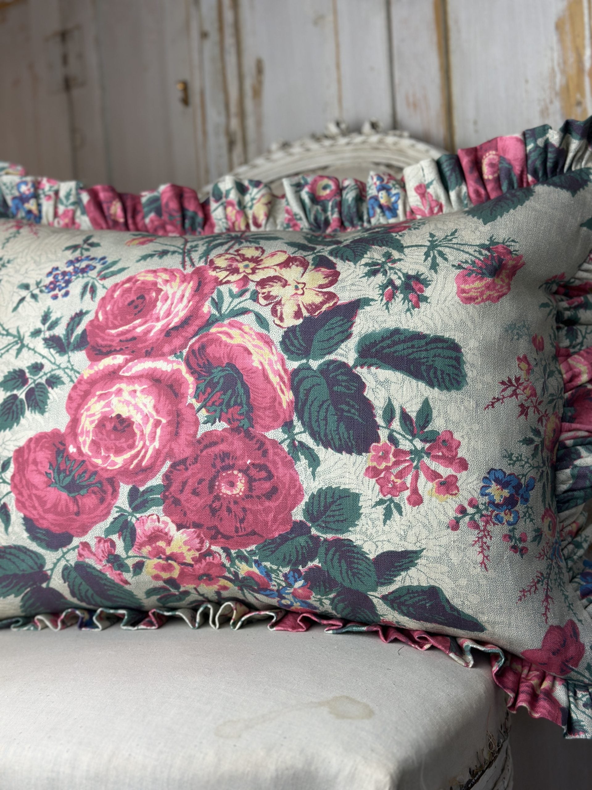 Darcy Large frilled cushion