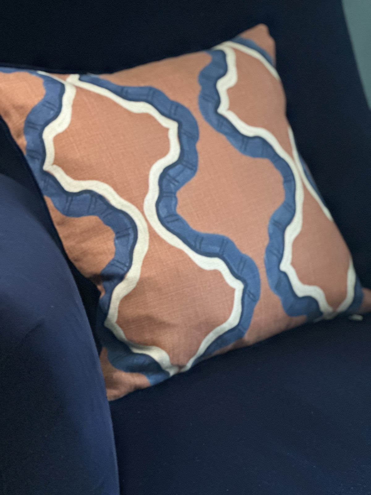 Ruffle cushion - Linwood